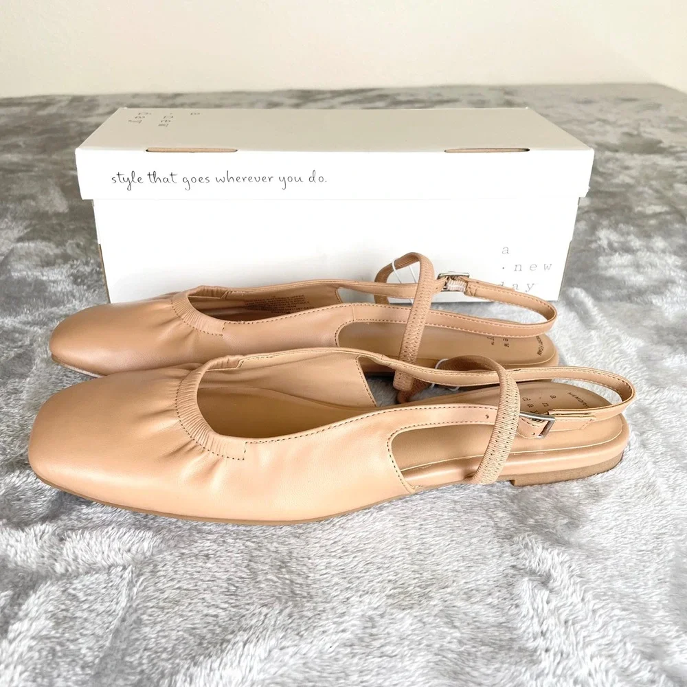 NWT Womens Ballet Flats Sz‎ 10 Faux Leather Minimalist Cottage Classic Slip On